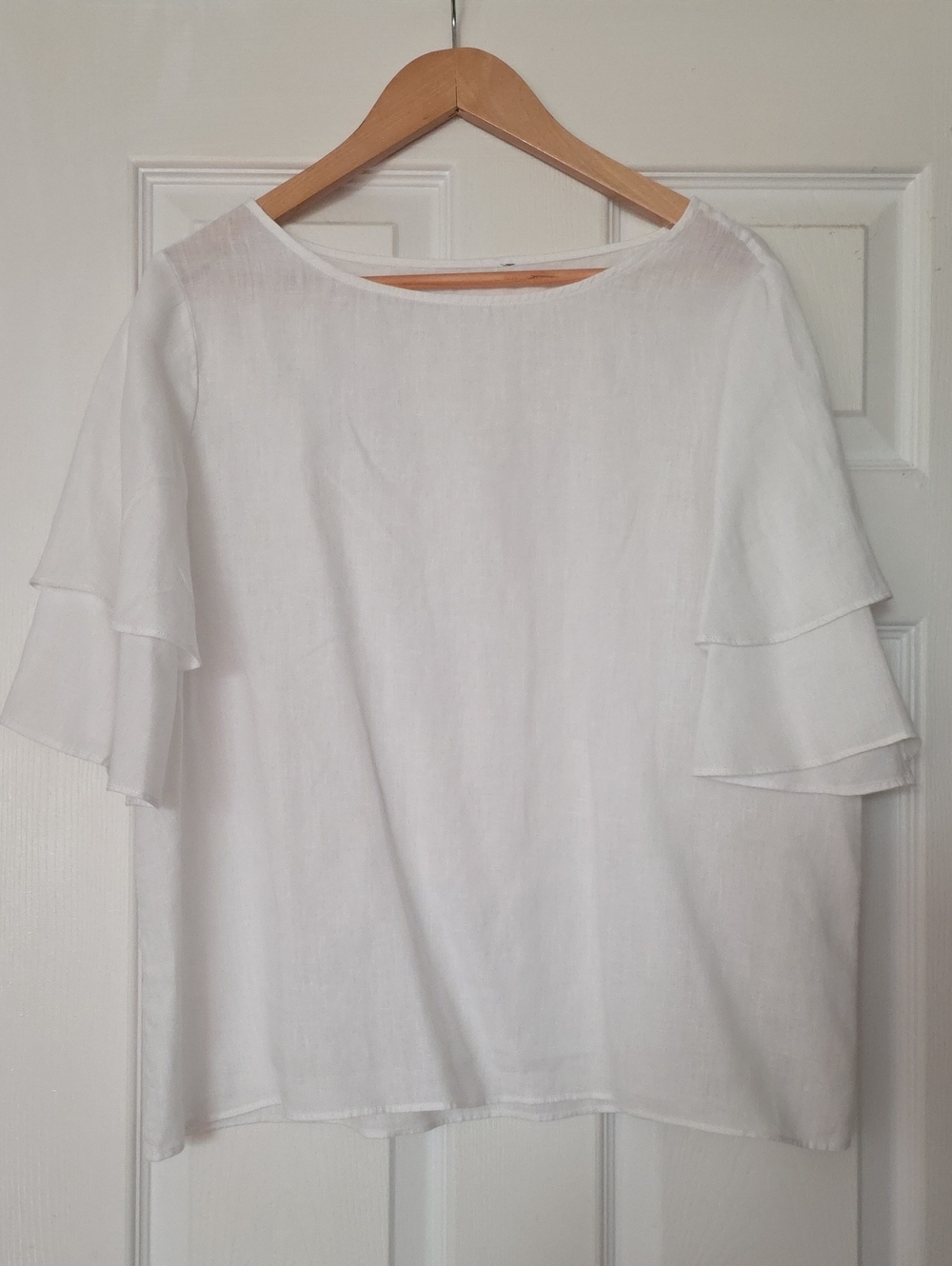 Lord And Taylor Women's Linen White Ruffle Sleeve Blouse